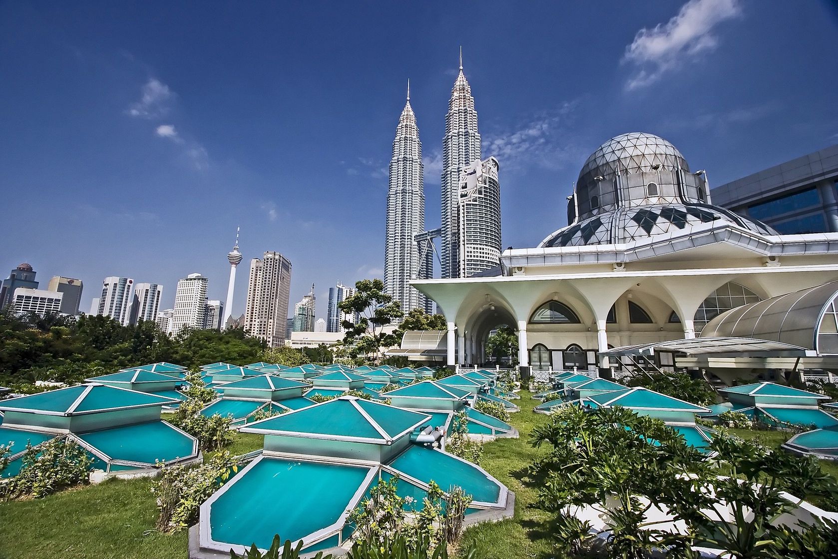 Cheap flight to Kuala Lumpur