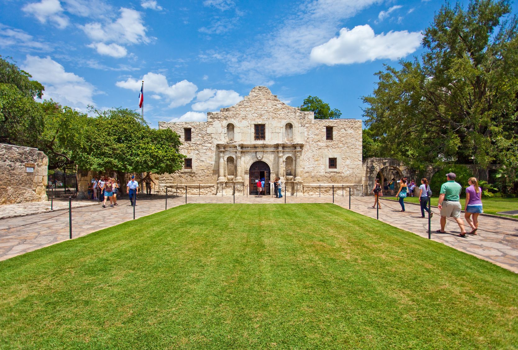 Cheap flight to San Antonio